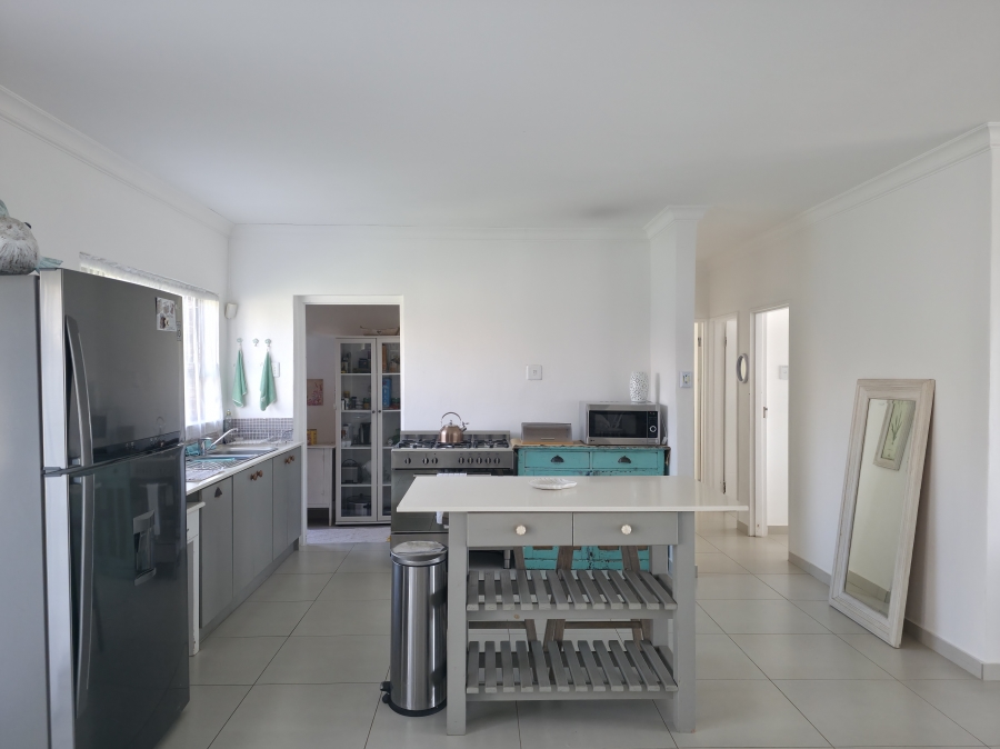 3 Bedroom Property for Sale in Wavecrest Eastern Cape